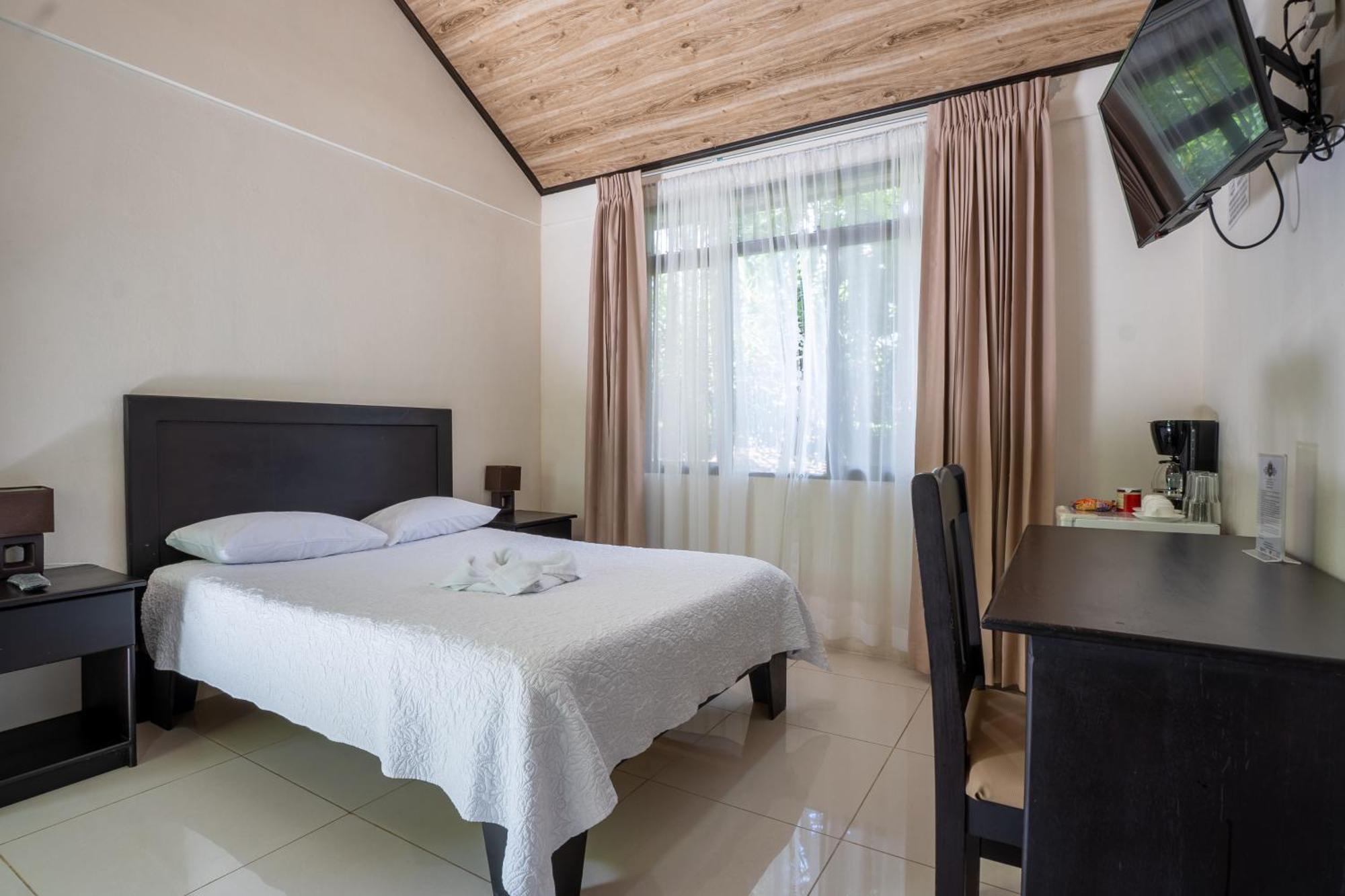 Cabanas Green House San Vito Exterior photo